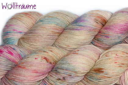 Molly High Twist Ruheinsel, handgefärbte Wolle von wollträume